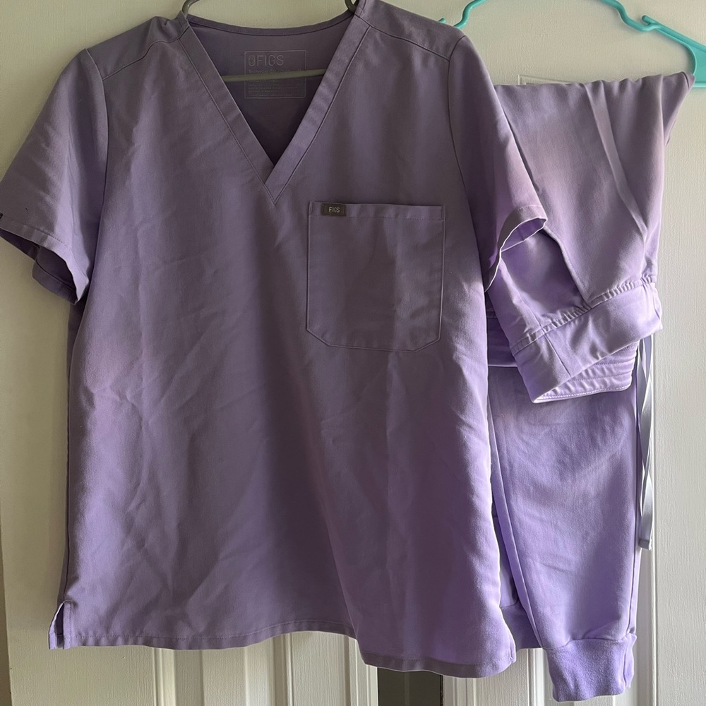 Figs Scrub Set